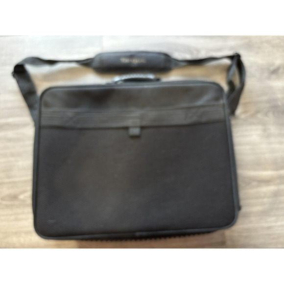Targus 17” Blacktop Deluxe‎ Laptop Case w/ Dome Protection Softside Brief Case - Picture 2 of 9